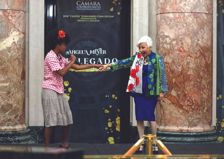 Cámara de Representantes rindió homenaje a la reconocida actriz, productora, animadora y escritora puertorriqueña Ángela Meyer