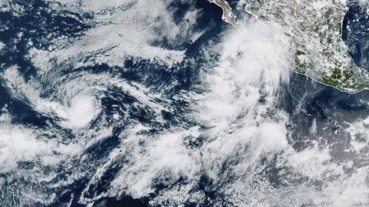 Alerta por huracán Lorena: clases canceladas en Sonora y Baja California Sur