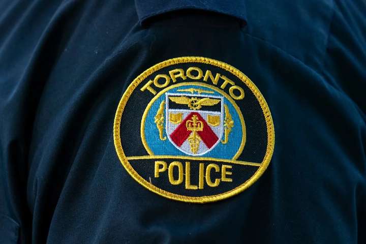 Man dead after shooting at commercial plaza: Toronto police