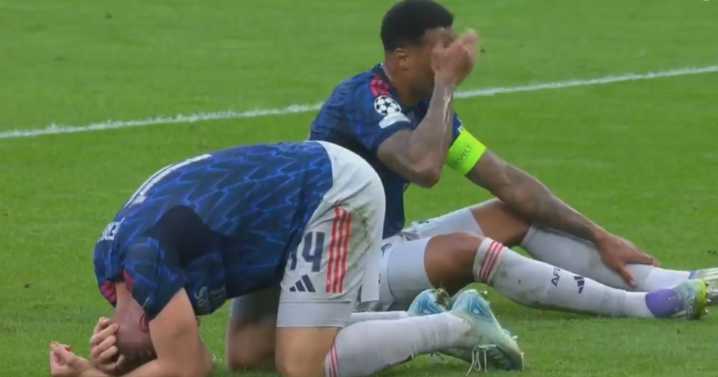 Arsenal star bloodied after sickening clash of heads during Champions League