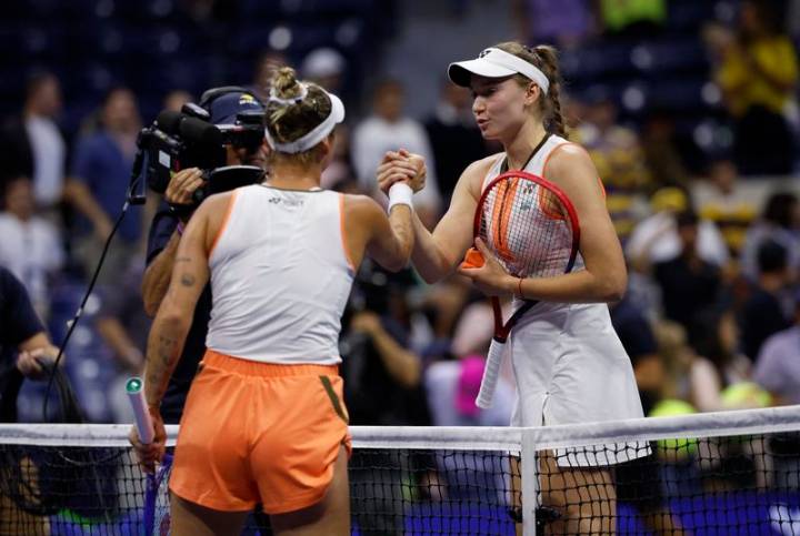 Tennis-Vondrousova returns to US Open quarters with gritty win over Rybakina