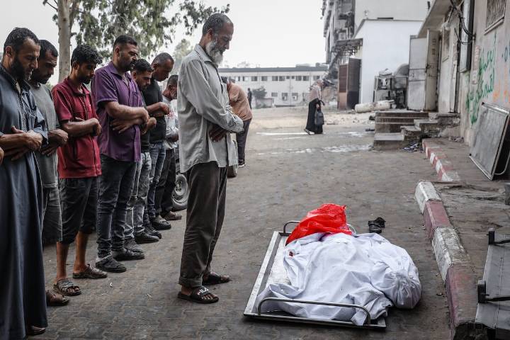 Última hora del conflicto en Oriente Próximo, en directo | Al menos 30 muertos en los ataques israelíes contra la Franja mientras los tanques avanzan hacia el centro de Ciudad de Gaza