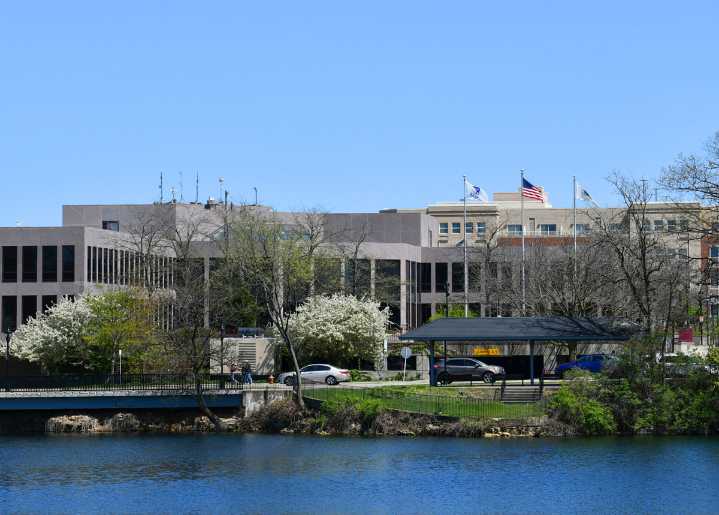 City Council Requests Resolution Naming Replacement for Vacant City Council Seat