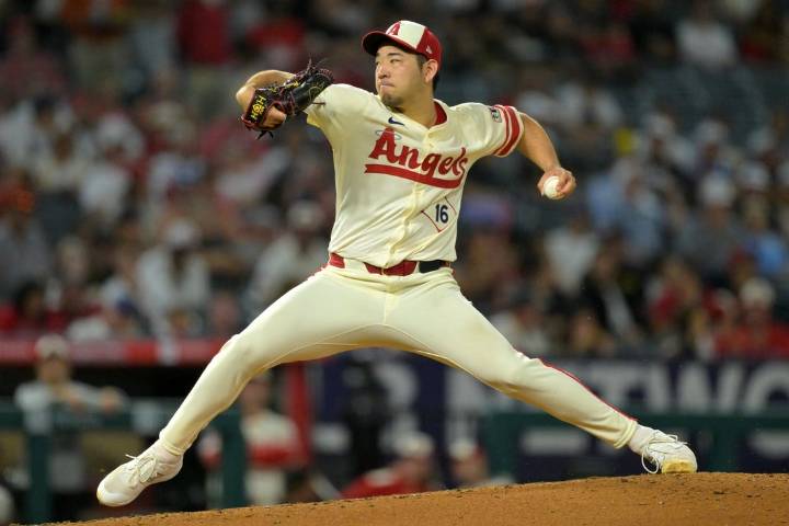 Deadspin | Yusei Kikuchi gets back on winning track as Angels edge Royals