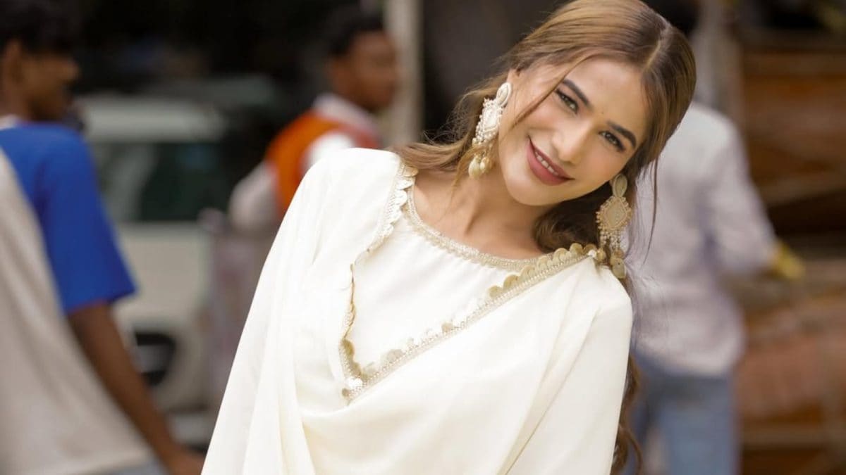 Poonam Pandey Removed From Ramlila, Luv Kush Committee Confirms