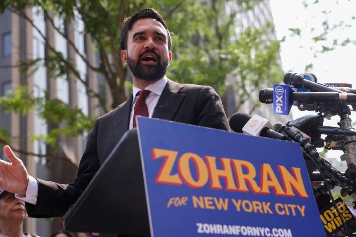 Mamdani lidera encuestas para alcaldía de NYC, según Quinnipiac