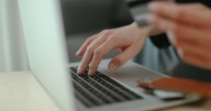 Compra informales a través de canales digitales en el comercio superan los US$315 millones y vestuario lidera