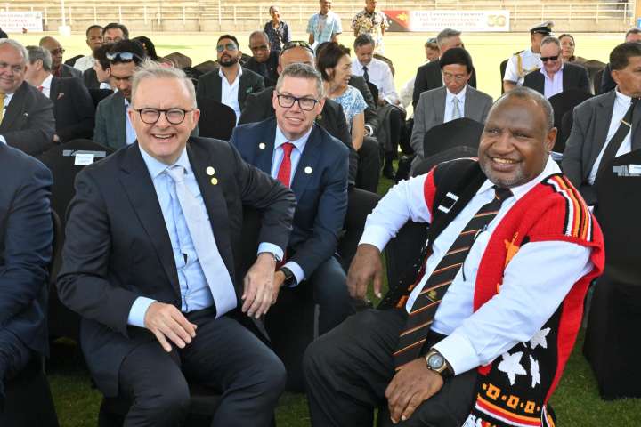 Papúa Nueva Guinea celebra 50 años de independencia con un pacto de Defensa con Australia
