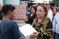 Entrega de apoyos a familias afectadas por inundaciones en El Salto