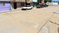Tierra acumulada por lluvias afecta a la Macario Vázquez; Servicios Públicos hará limpieza con maquinaria