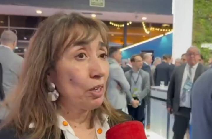 Reyes exige transparencia en licitaciones petroleras y advierte sobre ajustes del Gobierno nacional