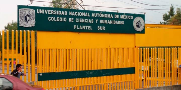 Desalojan CCH Sur de la UNAM: alumno asesinó a compañero con navaja y luego se lanzó de edificio