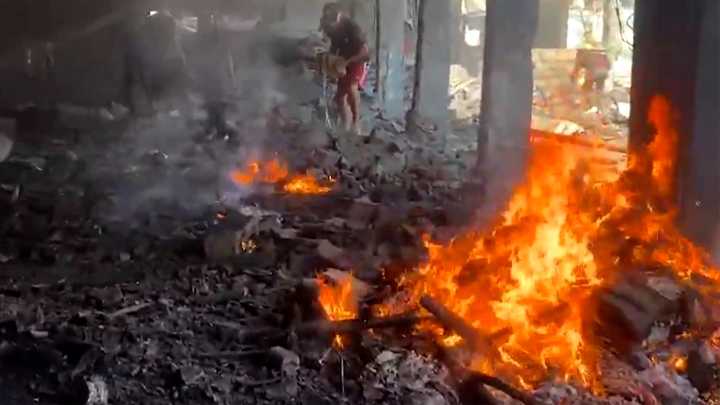 School sheltering displaced Palestinians hit by Israeli strike
