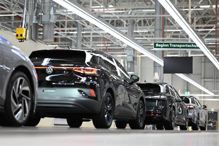 Las ventas de coches eléctricos marcan otro mes récord pese a las dudas sobre los fondos del Moves