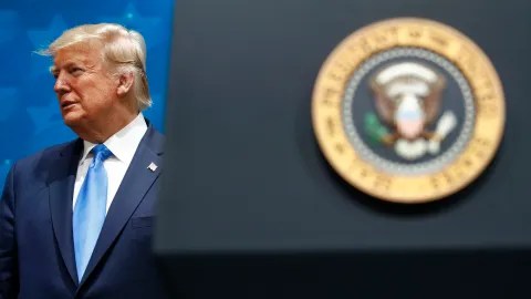 Trump impondrá 100% de aranceles a películas producidas fuera de Estados Unidos