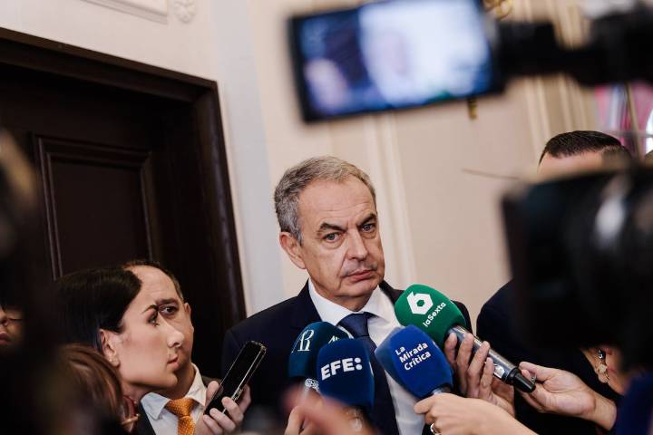Zapatero califica de “insólito” que el juez Peinado quiera sentar a Begoña Gómez ante un jurado popular