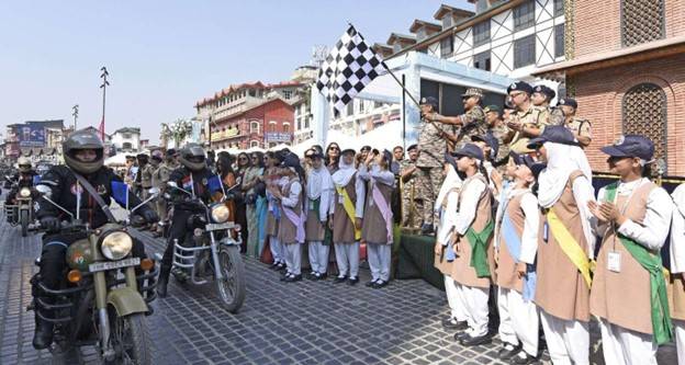 DG CRPF flags off 3rd Mahila high-altitude bike expedition from Srinagar
