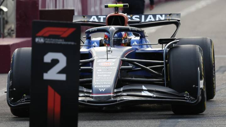 Sainz aprovecha el lío para una memorable segunda posición en la parrilla de Bakú