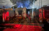 Provocan incendio en tapias y causa alarma entre vecinos