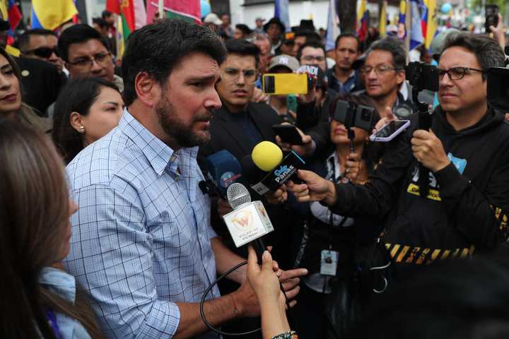 Excandidato presidencial de Ecuador denuncia presuntos intentos de secuestro a familiares