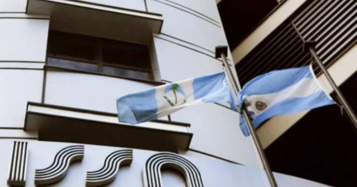 Cómo pueden denunciar los afiliados del ISSN el cobro de un plus: la explicación de la obra social de Neuquén