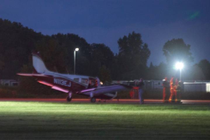 Pilot suffers minor injuries in mishap at Macomb County airport
