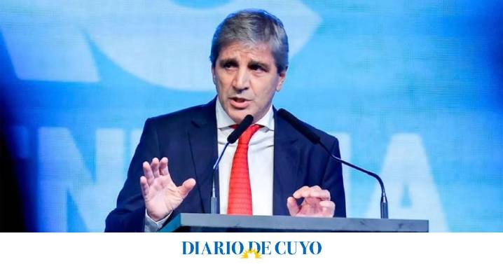 Según Luis Caputo, el Congreso “está tratando de voltear” a Javier Milei