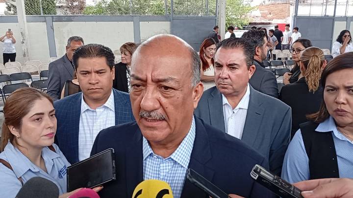 Escuelas recibirán a todos los niños, se intensificará vacunación contra el sarampión en primeras semanas de clases: secretario de Educación