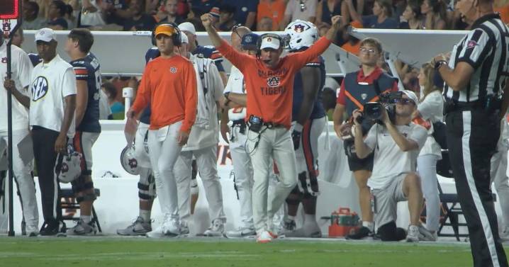 Jackson Arnold throws 3 TDs and Auburn overwhelms Ball State 42