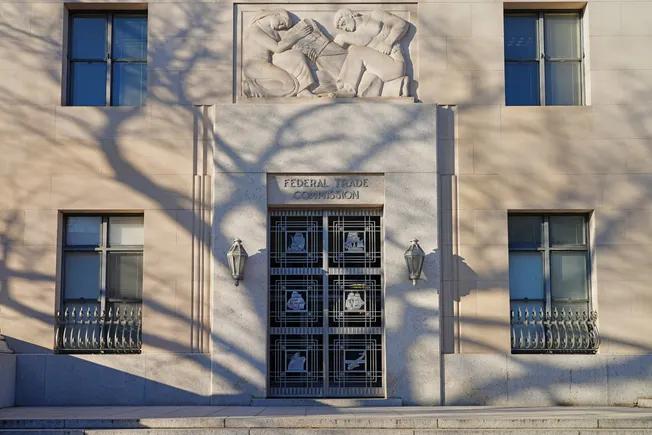 FTC warns healthcare companies about restrictive noncompete contracts