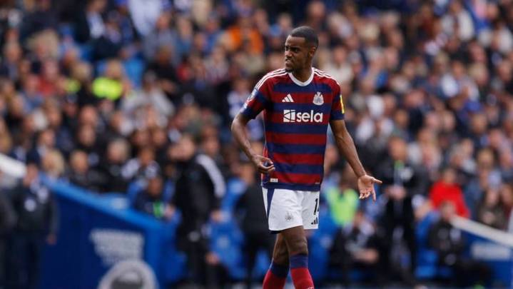 Premier League clubs spend record 3 billion pounds in summer frenzy