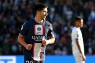 El centrocampista Carlos Soler llega a San Sebastián para firmar por la Real Sociedad