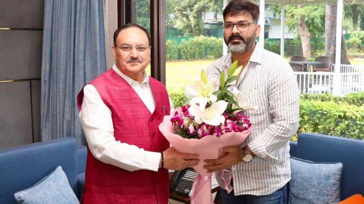 Bihar Polls: Bhojpuri Actor Pawan Singh To Rejoin NDA? Chirag Paswan Reacts After Singer's Meeting With Upendra Kushwaha