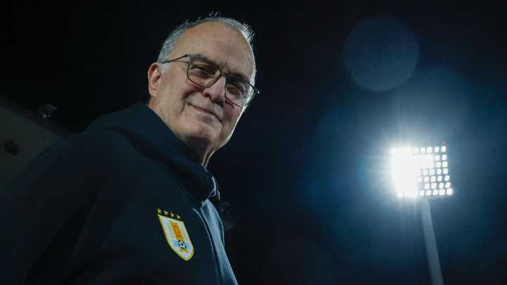 Bielsa ve con "optimismo el crecimiento y desarrollo del fútbol chileno"