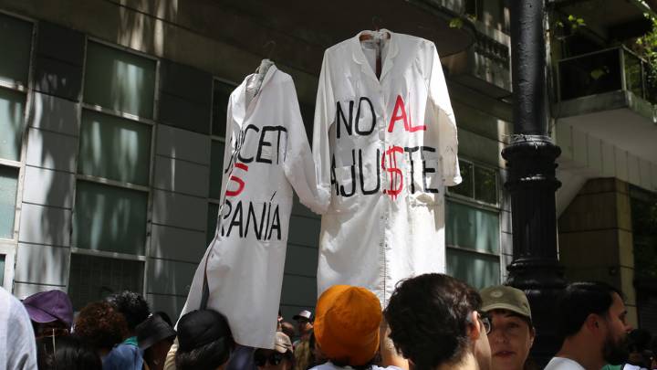 El vaciamiento como política educativa