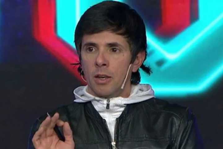 «Me quisieron…»: Robertito Funes fue agredido en la marcha por el triple femicidio