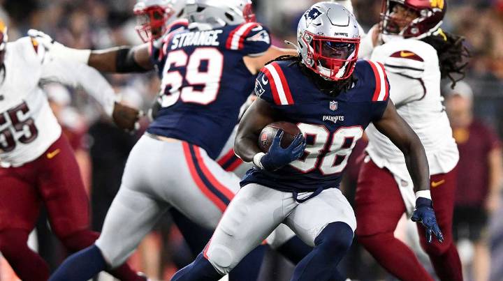 Patriots insider demands Rhamondre Stevenson’s benching vs. Panthers