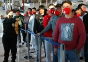 Tribunal de EU frena a Trump: no podrá usar “Ley de Enemigos Extranjeros” para deportar migrantes venezolanos