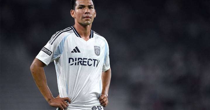Chucky Lozano llama a trabajar “muy duro” para hacer un gran Mundial en casa