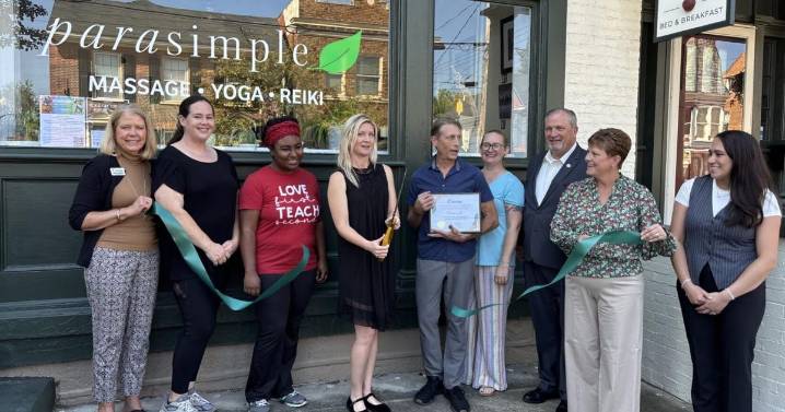 Parasimple encourages natural healing through massage therapy and yoga