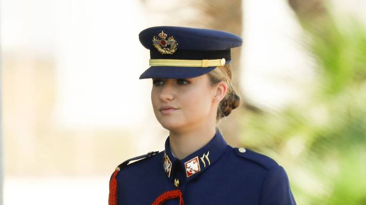 Princess Leonor of Spain follows in the footsteps of her father, King Felipe, as she begins Air Force training