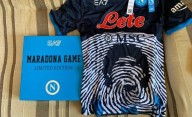 Murió Giorgio Armani: homenaje único a Maradona, de su final en Gimnasia a ser la huella del Nápoli
