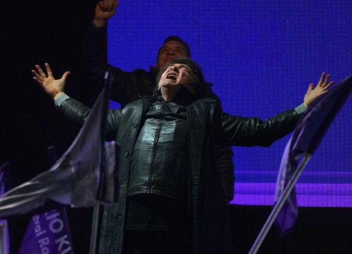 Javier Milei viajó a Los Ángeles: qué hará tras cambiar su nueva gira