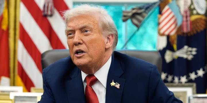 Trump to meet Monday with top four congressional leaders as government shutdown risk looms