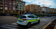 Detenido un hombre en búsqueda y captura que conducía sin carné, drogado y con la ITV caducada