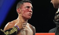 Óscar Valdez vence a Ricky Medina en su natal Nogales