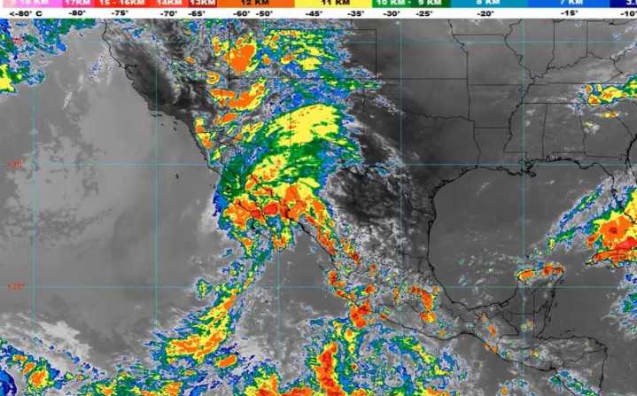 ‘Lorena’ se degrada a tormenta tropical y se aleja de Baja California Sur