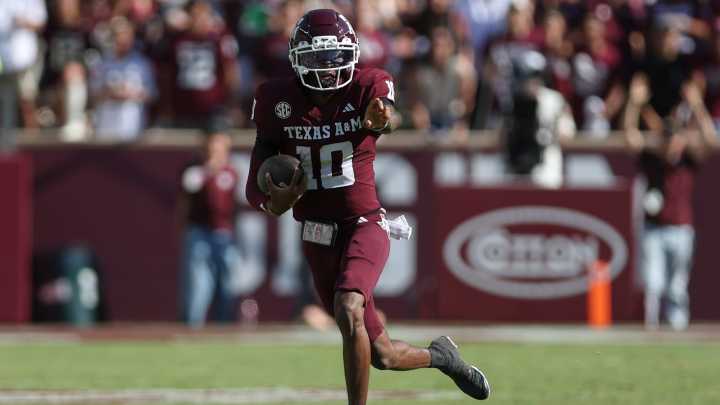 Florida football to face TAMU under the lights in College Station