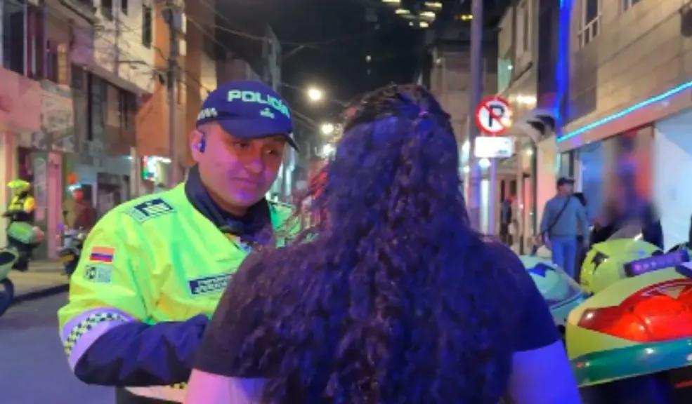 Megaoperativo en Los Mártires terminó con el cierre de bares ilegales y el rescate de un menor