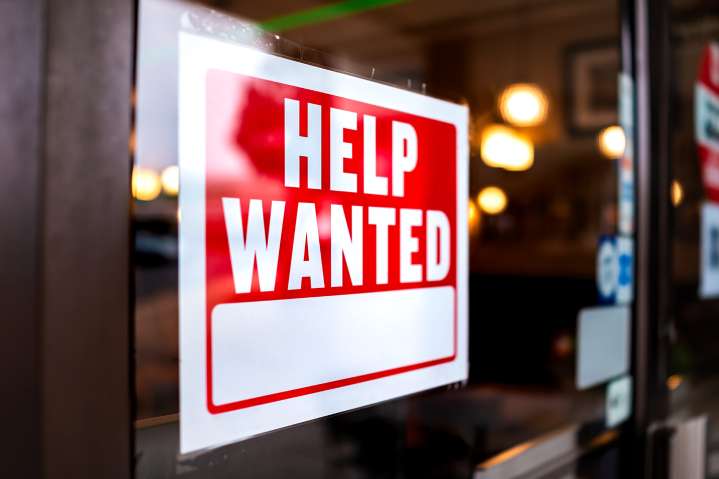 Alabama unemployment rate drops to 2.9%, labor force participation dips